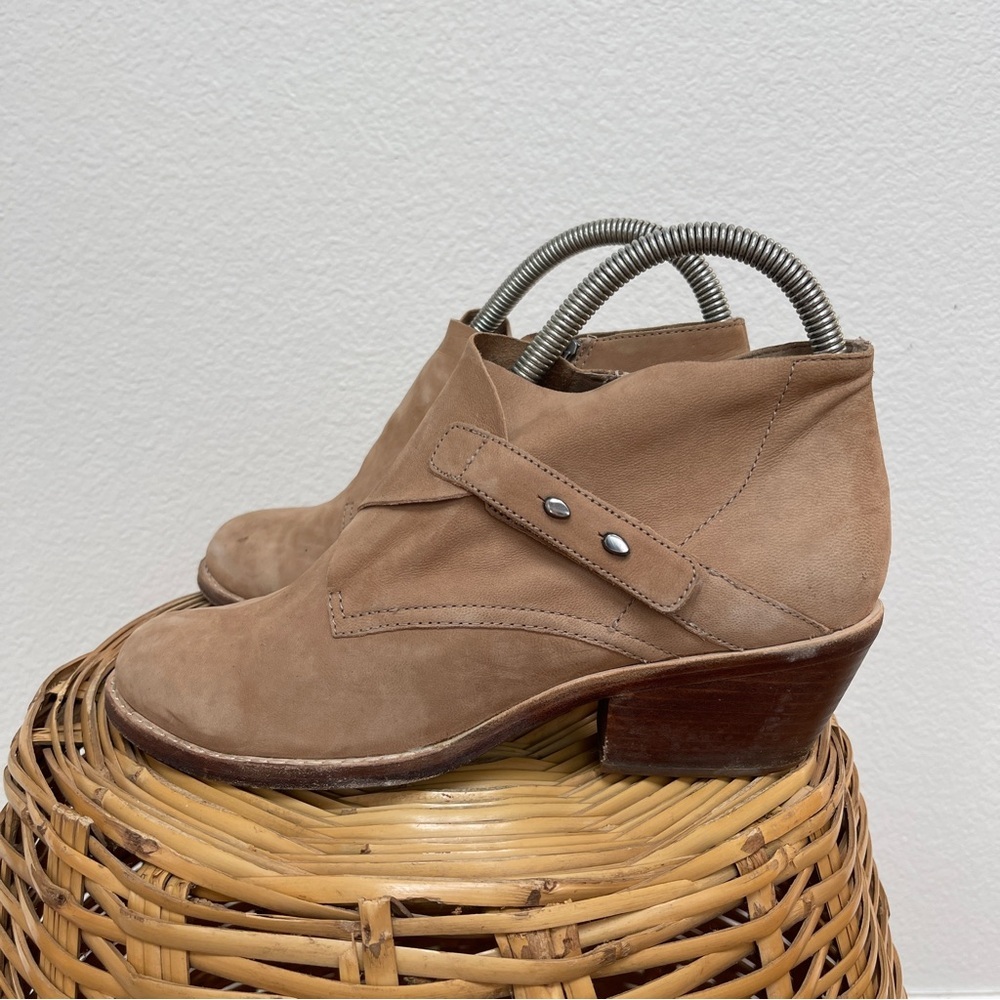 Eileen Fisher Tan Suede Booties Size 8